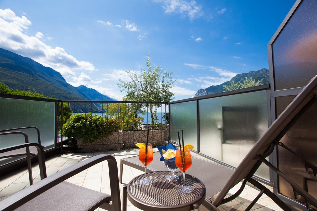 Hotel Lido Blu - Surf & Bike Torbole Sul Garda Exterior photo