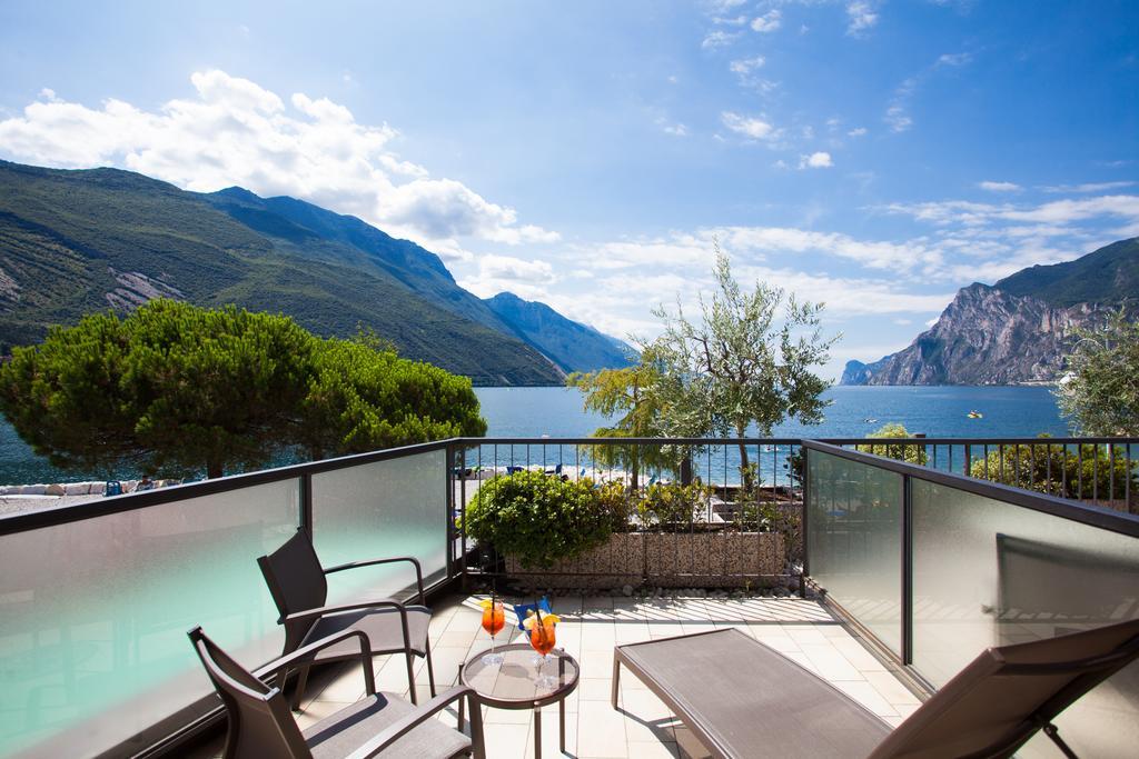 Hotel Lido Blu - Surf & Bike Torbole Sul Garda Exterior photo