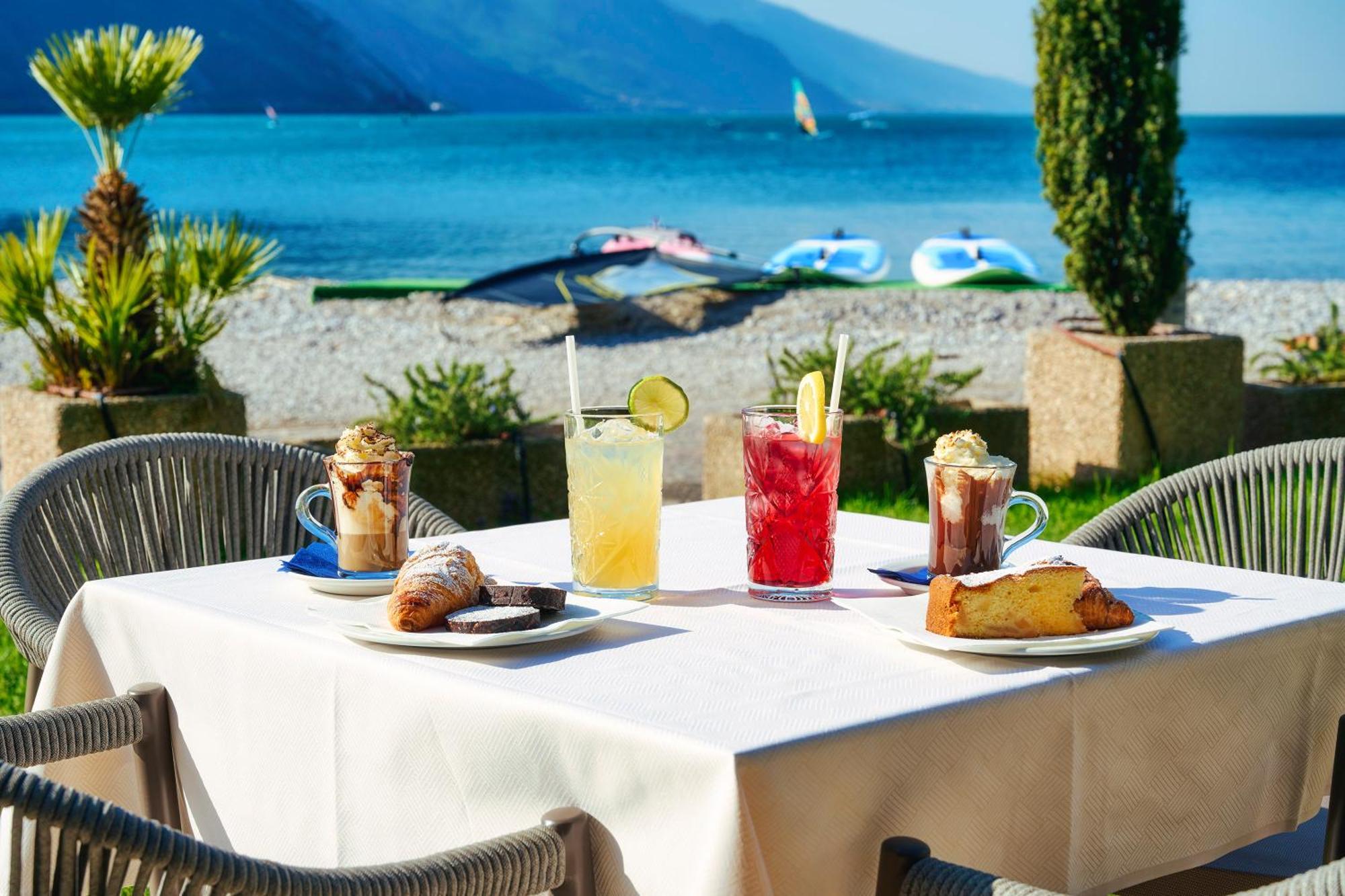 Hotel Lido Blu - Surf & Bike Torbole Sul Garda Exterior photo