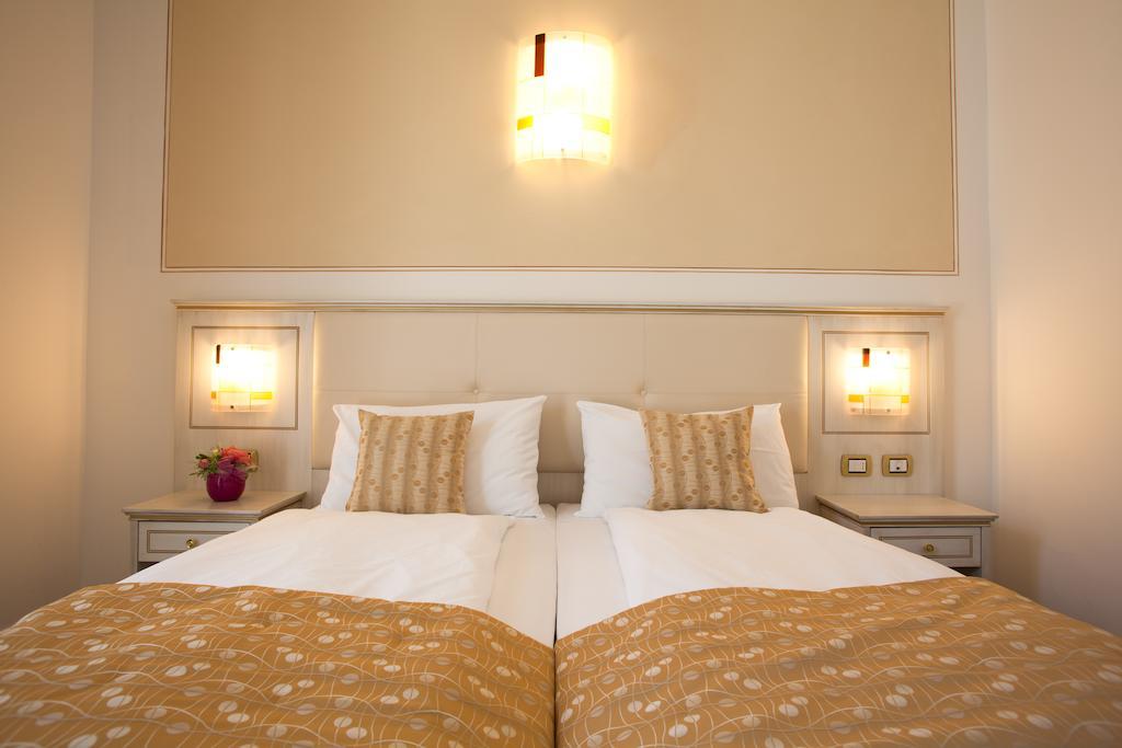 Hotel Lido Blu - Surf & Bike Torbole Sul Garda Exterior photo