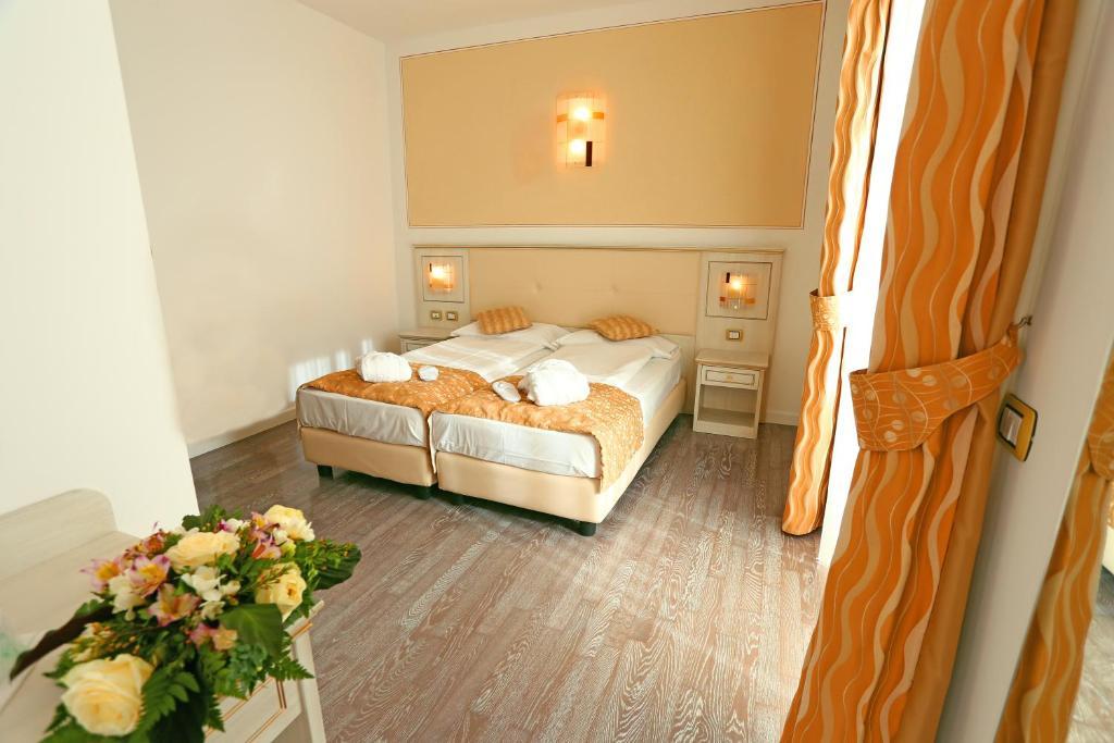 Hotel Lido Blu - Surf & Bike Torbole Sul Garda Exterior photo
