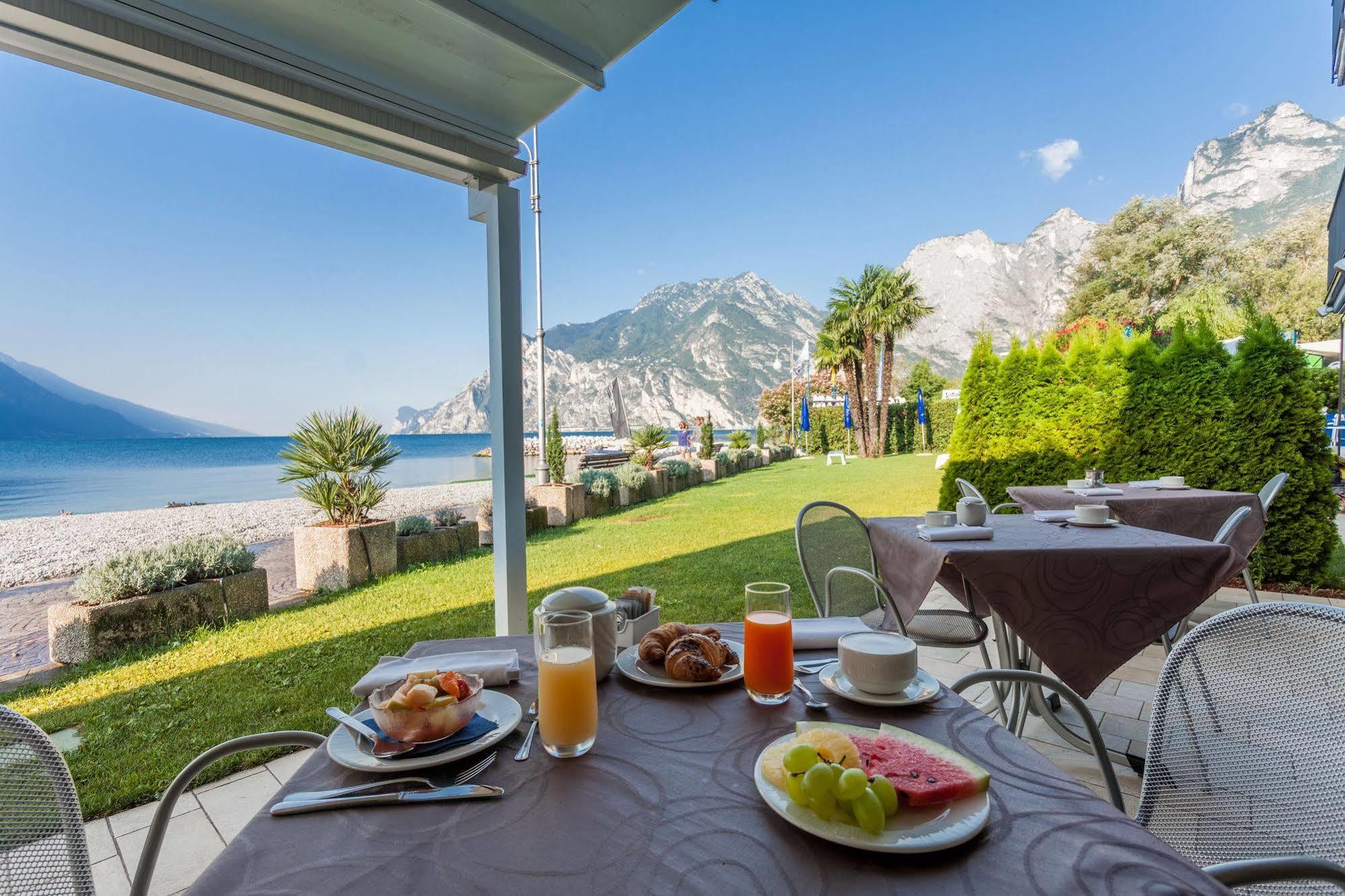 Hotel Lido Blu - Surf & Bike Torbole Sul Garda Exterior photo