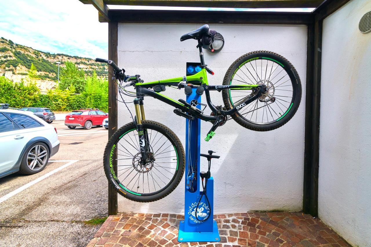 Hotel Lido Blu - Surf & Bike Torbole Sul Garda Exterior photo